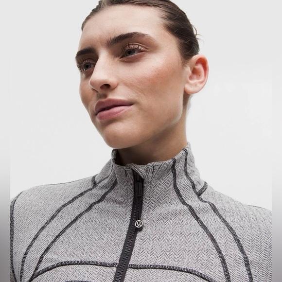 Lululemon Herringbone define size 10 - Picture 3 of 7